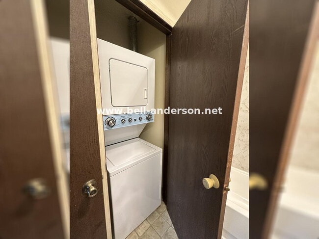 Photo - Cozy 1 Bedroom Condo Available for Immediate Move In- RENT SPECIAL $200 OFF FIRST MONTHS RENT!