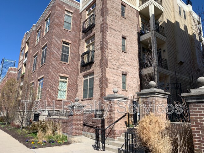 Photo - 450 E Ohio St Unit Apt 106