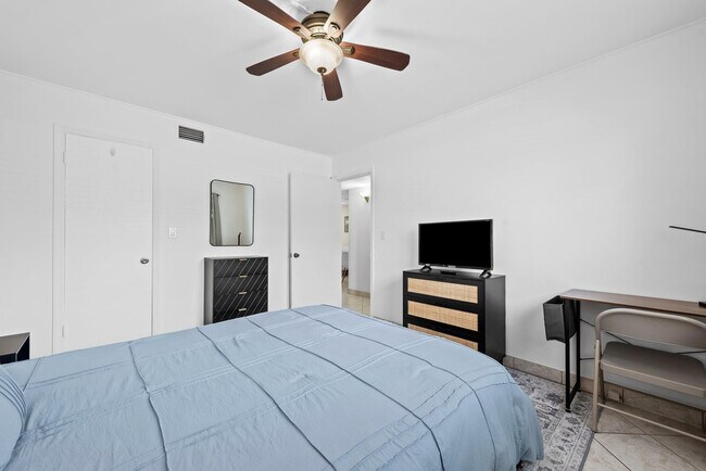 Photo - 1000 SE 15th St Unit 103