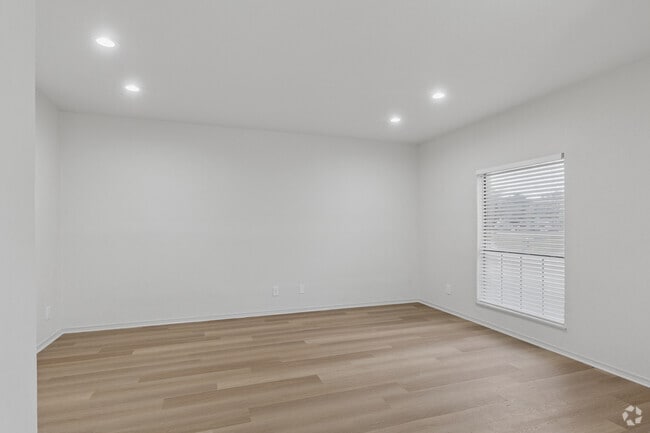 1BR, 1BA - 688SF - Living Room