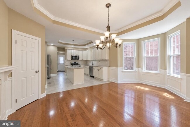 449 Hansberry St