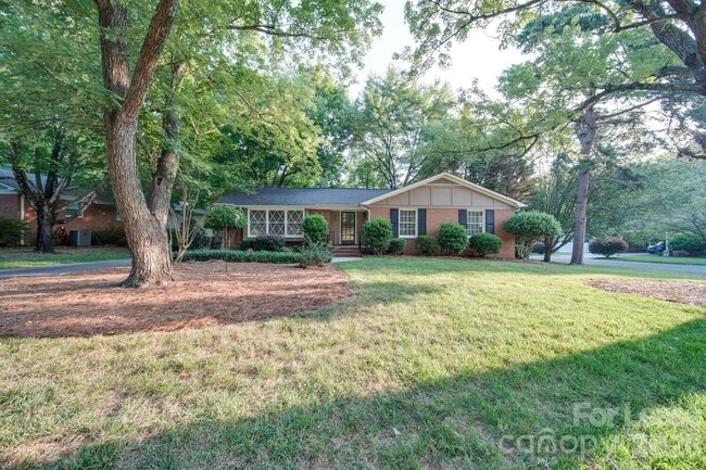 Building Photo - 6700 Castlegate Dr