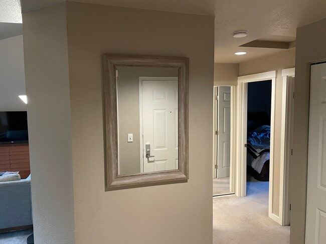 Entry (1) - 12036 100th Ave NE Unit K302