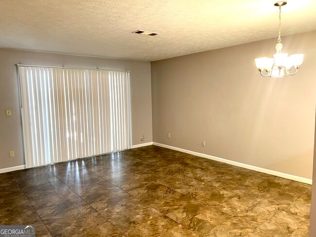 Photo - 216 Sheraton Ct