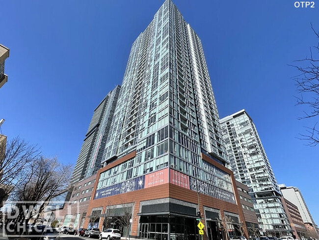 Photo - 1111 N Wells St