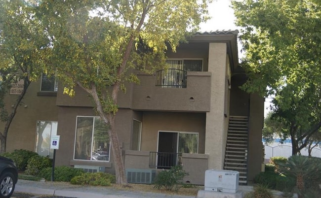 Building Photo - 4400 S Jones Blvd