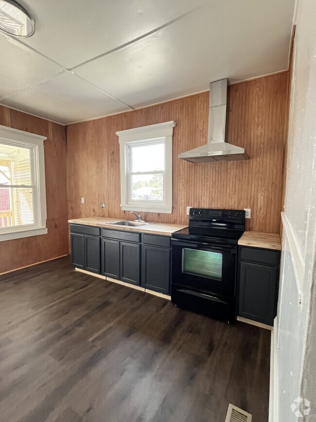 Building Photo - 1906 Carolina Beach Rd Rental