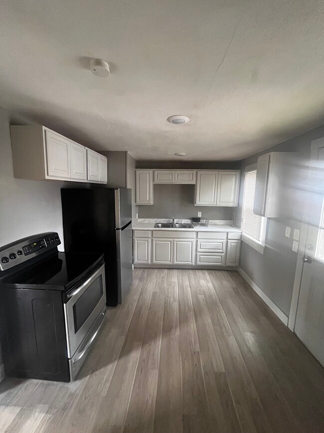 Photo - 1216 Rigby Ln