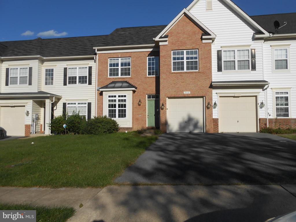 Photo - 202 London Downs Cir