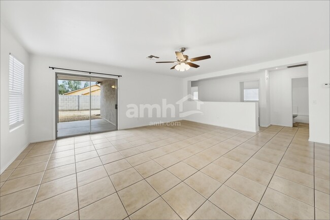 11514 W Bloomfield Rd