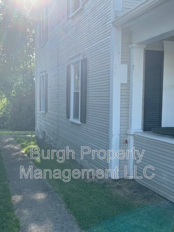 Photo - 302 S 11th St