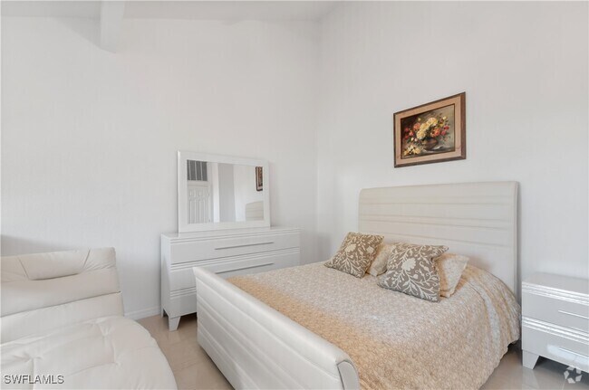 Building Photo - 79 Emerald Woods Dr Unit J10 Rental