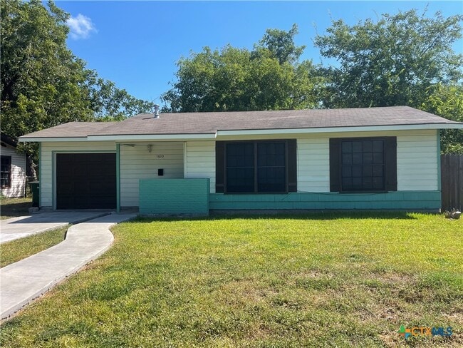 Photo - 1610 Travis Ave House