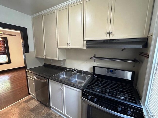 Photo - 817 N Dorchester Ave