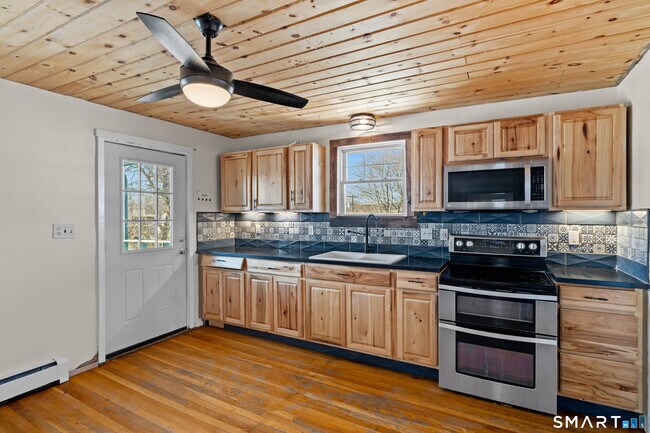 Photo - 95 Ashland St