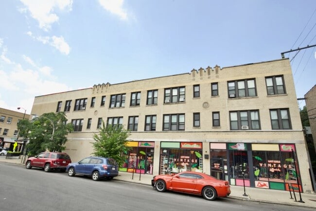 Photo - 2704 N Sawyer Ave Unidad 113 Rental