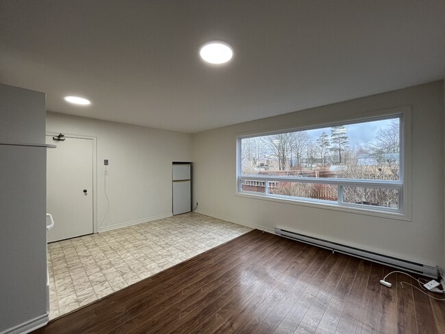 Photo - 7 Bennett Ave Unité 4