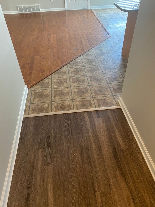 Photo - 9112 Cinderhill Cove W