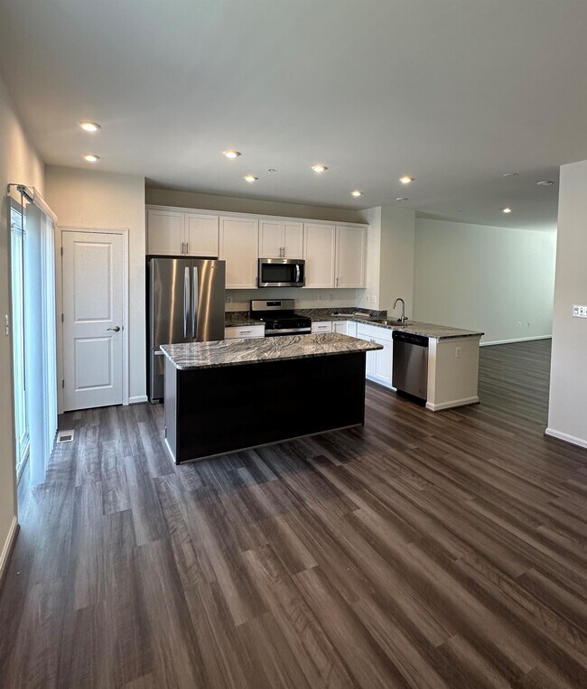 Photo - 7819 Wolf Run Ln