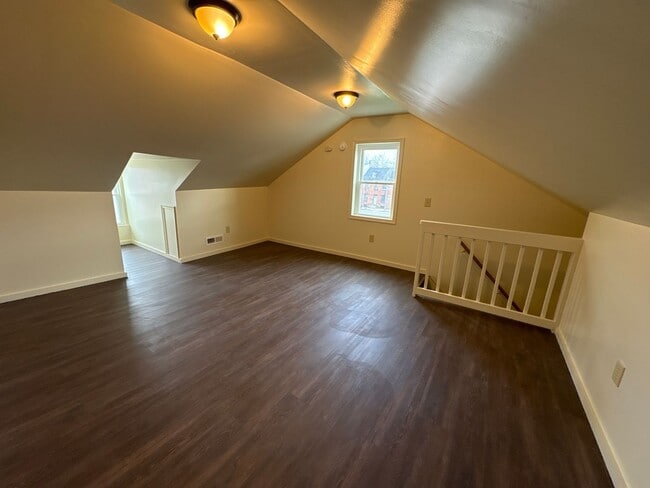 Photo - 3 Bedroom House, Parking, Yard-York City SD