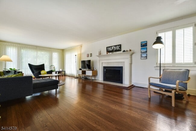 Photo - 869 Ridgewood Rd