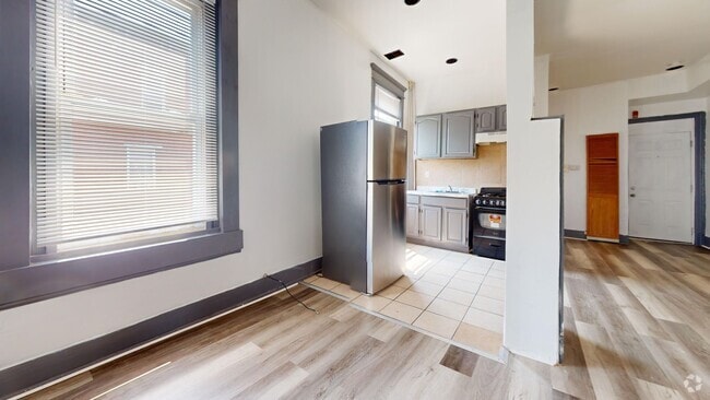 Building Photo - 3225 W Susquehanna Ave Unit 2nd fl rear Rental