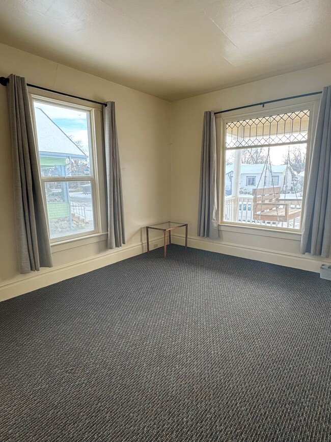 Photo - 1107 E Augusta Ave