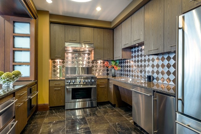 Lobby Refreshment Area - The Ashton at Judiciary Square