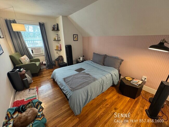 Building Photo - 7 Blake St Unit PH Rental