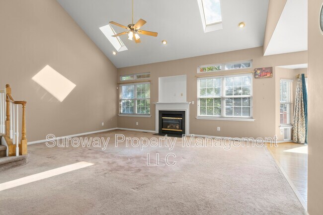 Photo - 204 Spruce Trail