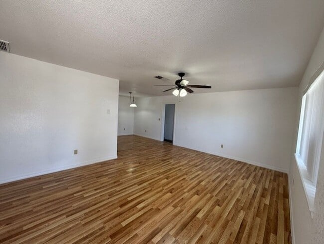 Photo - Occupied Do Not Disturb Tenant!! 4 Bedroom in Cottonwood - Contact Property Pros Property Management