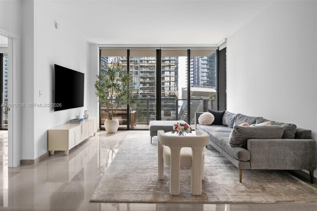 Photo - 88 SW 7th St Unit 809