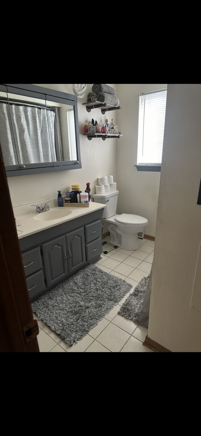 Photo - 5013 N 106th St