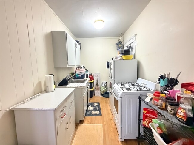 Photo - 64 Queensberry St Unit 212