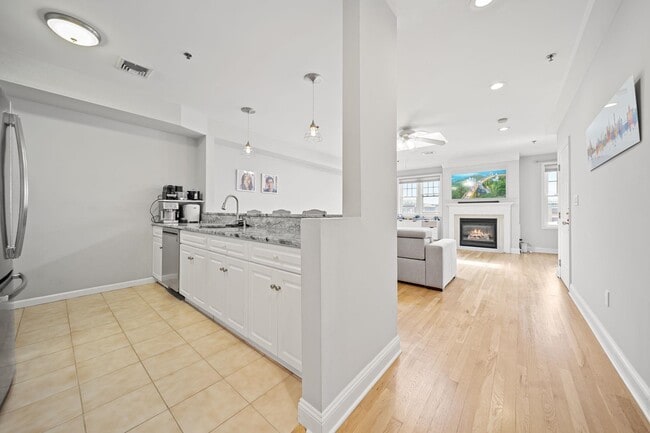 Photo - 79 Grand St Unit 4B