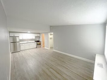 Photo - 1927-A Sanford Cir Unidad A