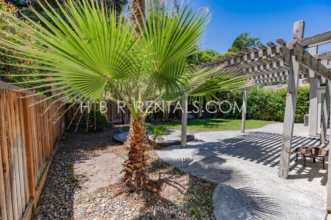 Photo - 483 Summer Ln
