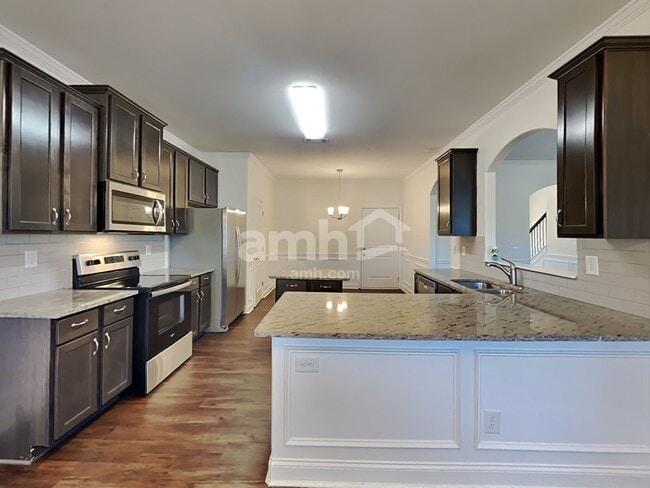 Photo - 216 Leland Ln