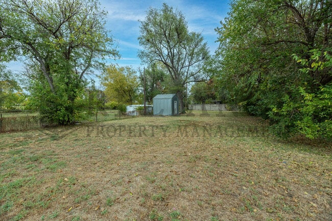 Photo - 726 S Bonn St