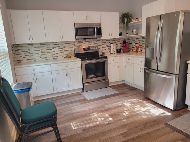 Photo - 1313 Bridges St