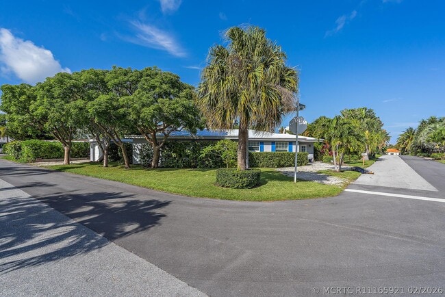 Photo - 461 Jupiter Ln