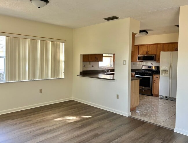 Photo - 3/2/2 Home in Silver Spring Shores