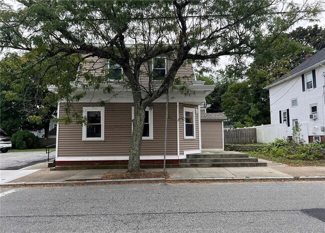 Building Photo - 9 Turner Ave Unit 2