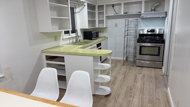 Building Photo - 3073 Eggert Rd