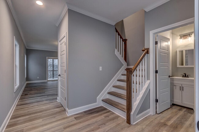 Photo - 187 Westwoods Dr