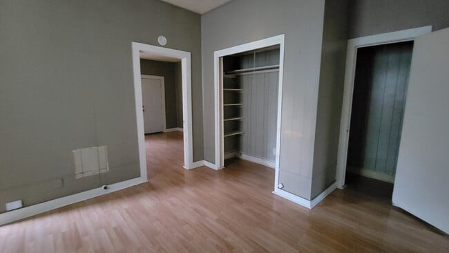 Photo - 428 W Wardville St Unit wardville small side east