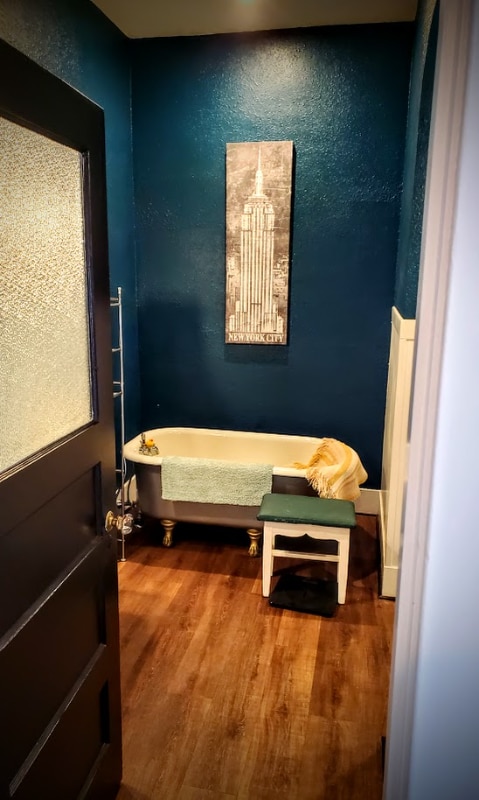 Photo - 126.5 W Rose St