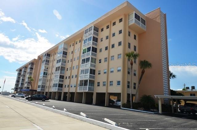 Building Photo - 1255 Tarpon Center Dr Unit 312