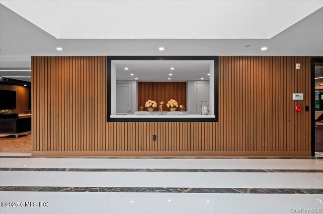 Photo - 1188 King St Unit 101