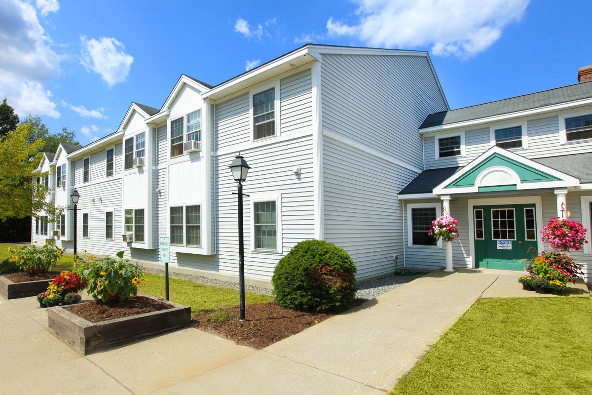 Photo - Newport Place Apartments